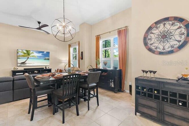 Building Photo - 403 S Sapodilla Ave