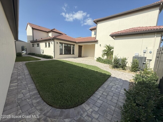 Building Photo - 8367 Gullen Dr