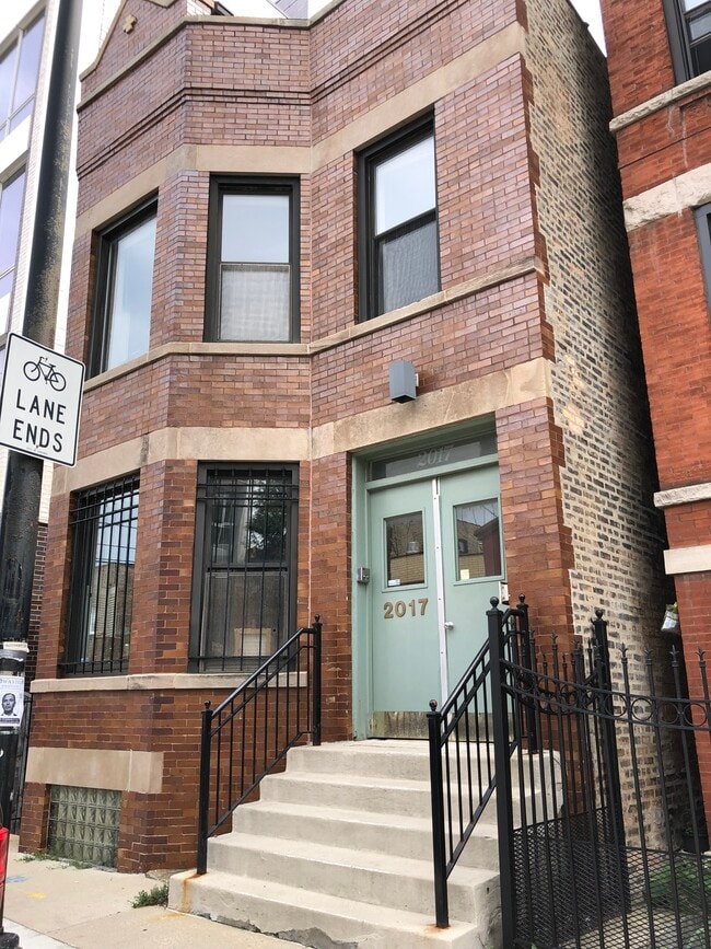 2017 W Armitage Ave 2017 W Armitage Ave Chicago IL 60647 Apartment