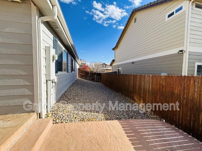 Building Photo - 479 Hayloft Way