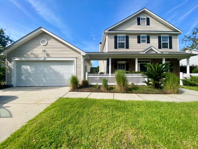 Primary Photo - Three Bedroom Home with fenced-in Backyard...