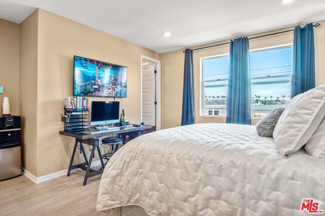 Building Photo - 720 Grace Ave