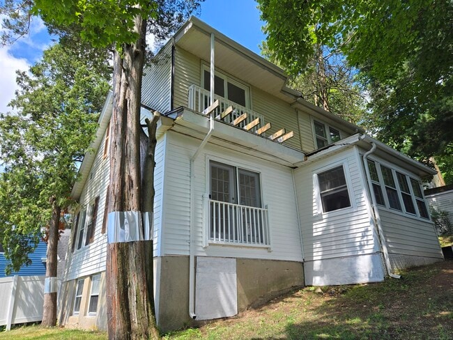 Building Photo - 12 Wood Ct