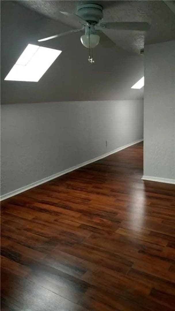 Building Photo - 1705 NW Euclid- AVAILABLE NOW!