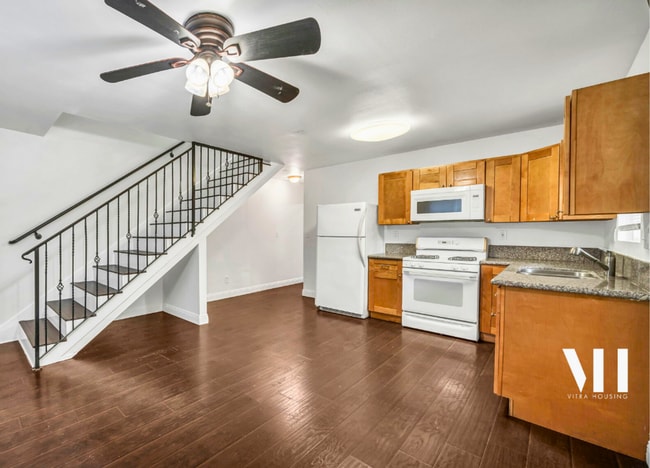 Primary Photo - 1225 W 37th Pl