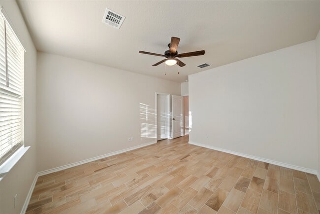 Building Photo - 26307 Pine Canyon Dr