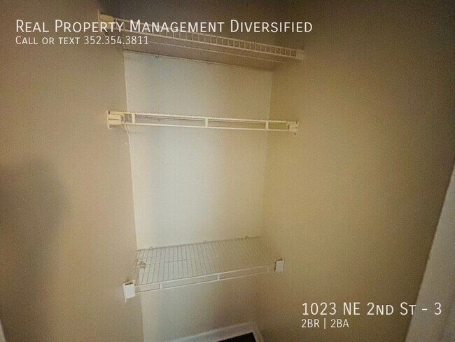 Building Photo - 1023 NE 2nd St