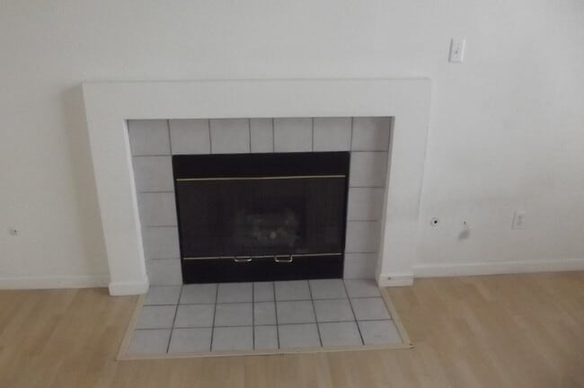 Building Photo - Northwest