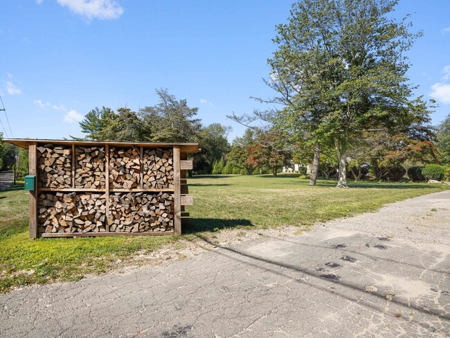 Building Photo - 570 Morehouse Rd
