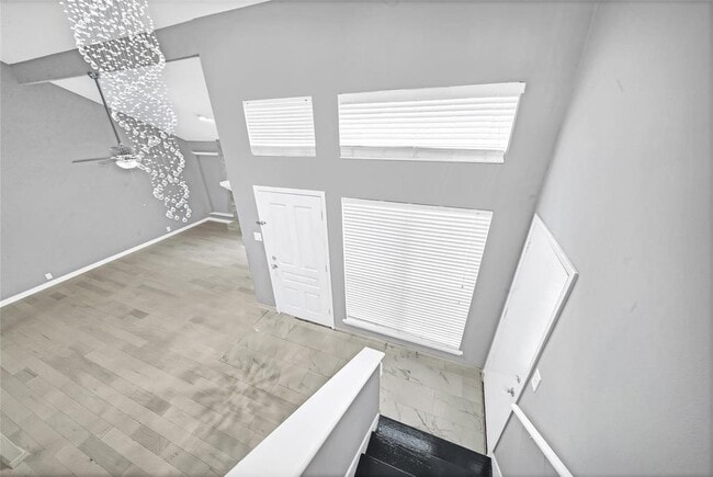 Building Photo - 803 Chateau Pl