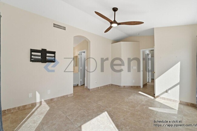 Building Photo - 17216 N Wavyleaf Ave