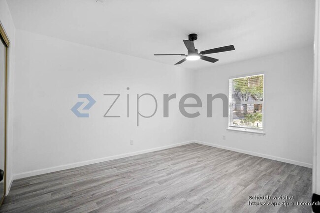 Building Photo - 6829 Shadydale Dr