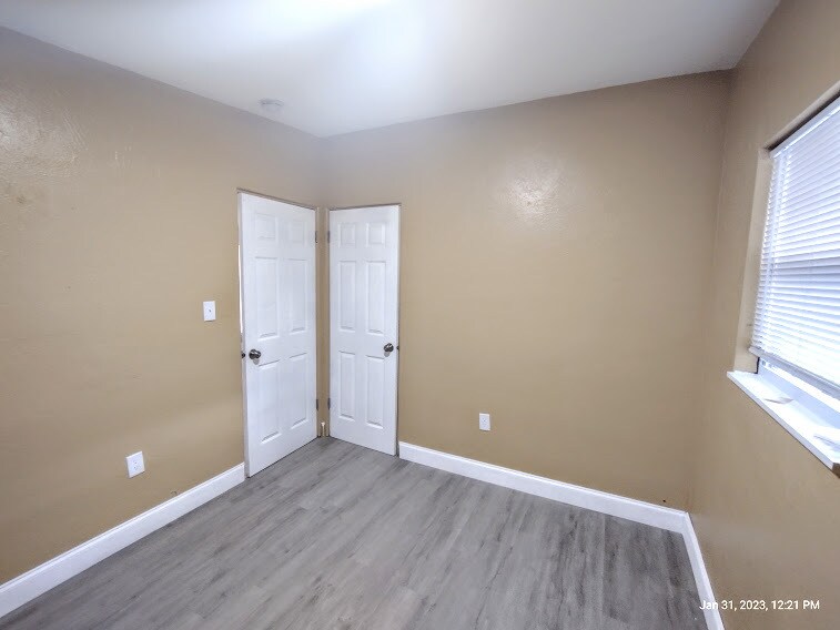 Building Photo - 1362 Gardenia Ave