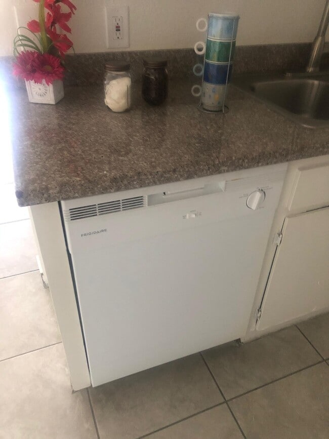 Building Photo - 13988-14000 Foothill Blvd