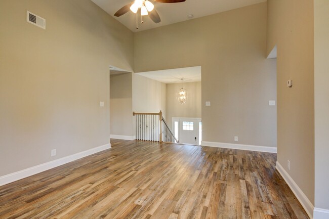 Building Photo - Pet Friendly Four Bedroom with Basement!