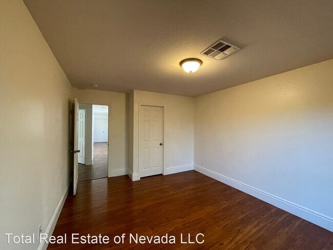 Building Photo - 4 br, 2.5 bath House - 10511 Bella Camrosa