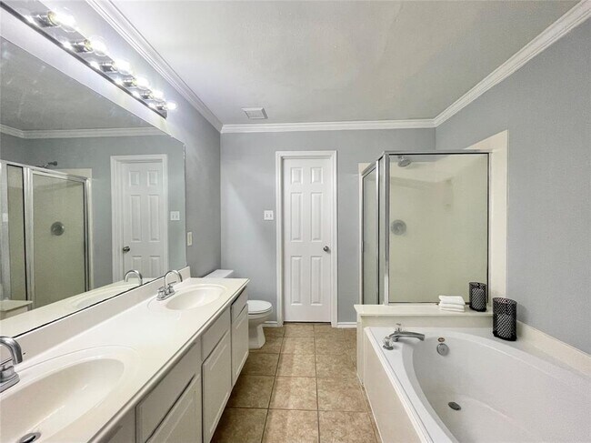 Building Photo - 46 Marble Rock Pl