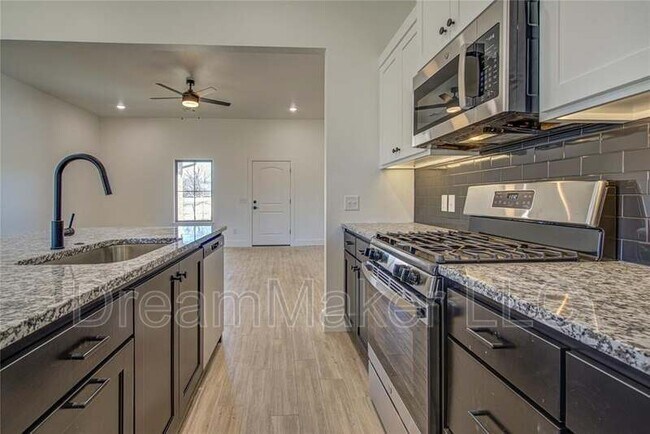 Building Photo - 138 Trimble Dr
