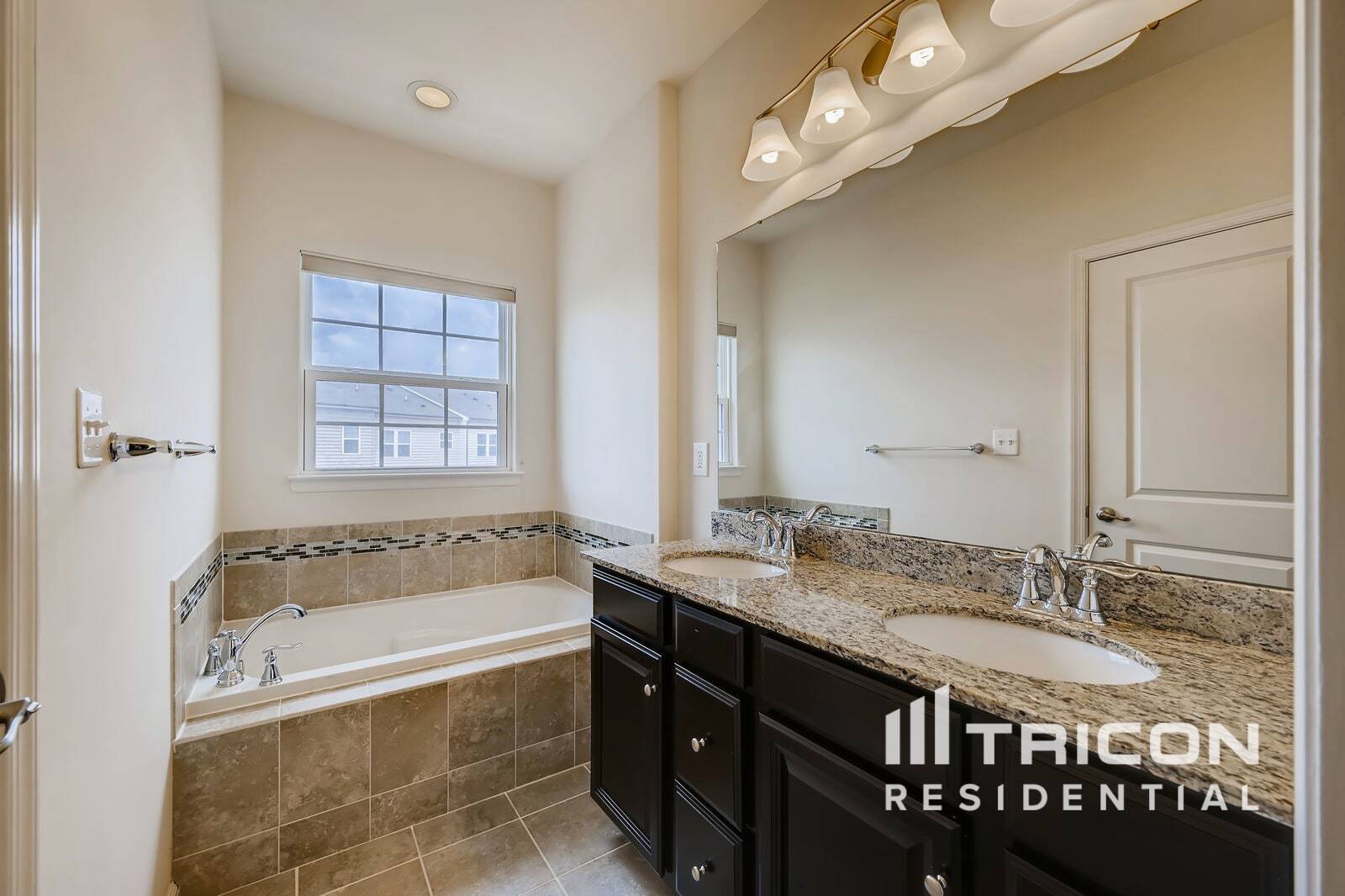 Building Photo - 9444 Ballard Green Dr