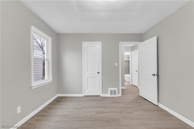 Building Photo - 16606 Lipton Ave