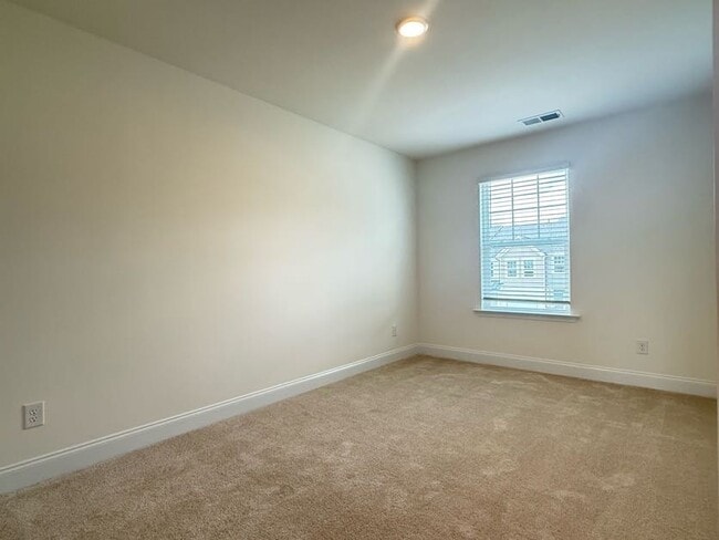 Building Photo - 3 Bedroom One Garage Single Family