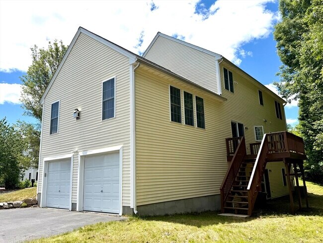 Building Photo - 43 Independence Ln