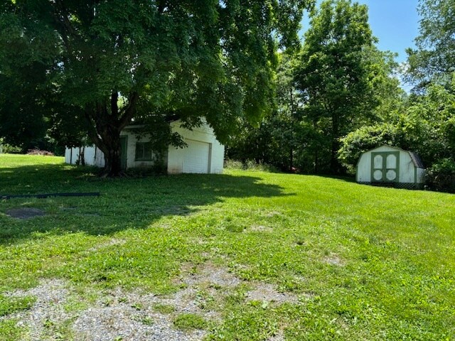 Backyard/Garage - 6504 Annie Akers Rd
