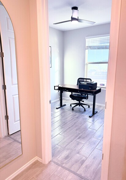 Building Photo - 620 W Calle El Tramo