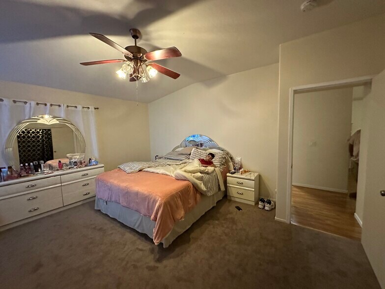 Building Photo - 10771 Arabian Ct