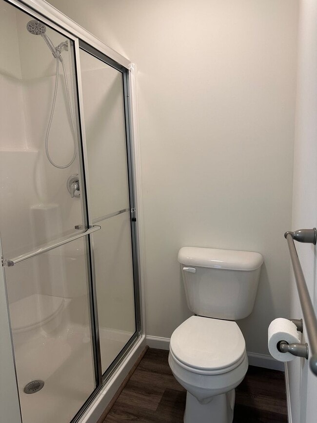 Building Photo - Beautiful Townhouse Available in York