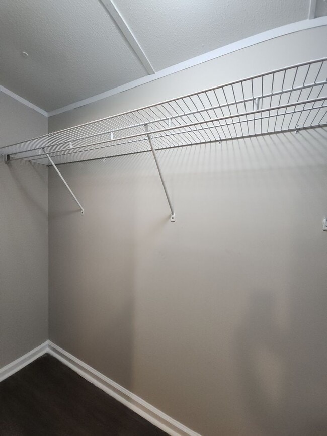 Building Photo - 4 Elcona St