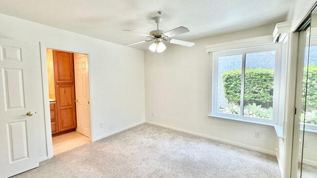 Building Photo - Beautifully Updated Single-Story Home in t...