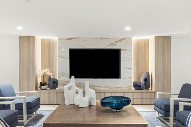 Building Photo - 2773 S Ocean Blvd