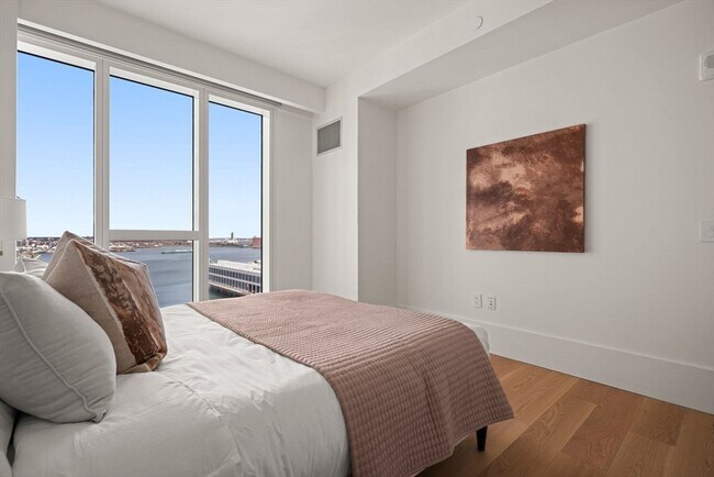 Building Photo - 150 Seaport Blvd