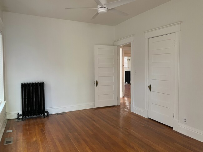 Master Bedroom - 3742 Harrison Blvd