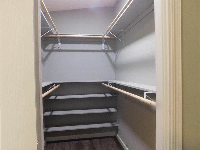 Building Photo - 21702 Island Lake Loop E