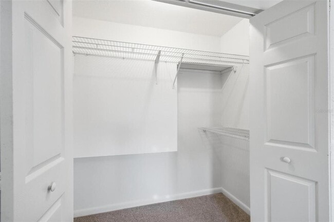 Building Photo - 8 Blakeport Ln