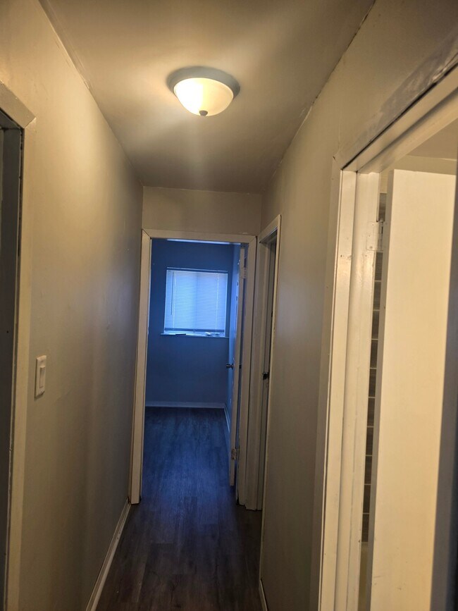 Building Photo - 22221 Willow Tree Ave
