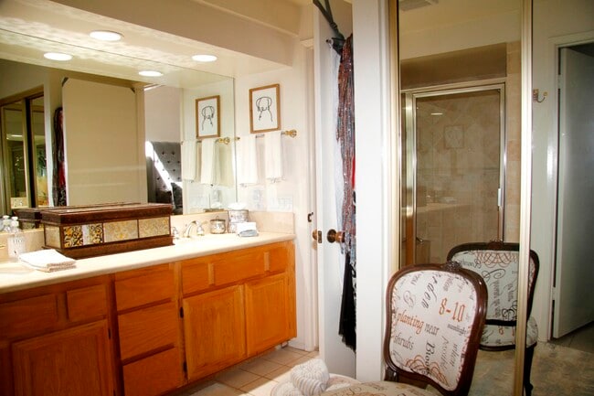 Building Photo - 73407 Foxtail Ln