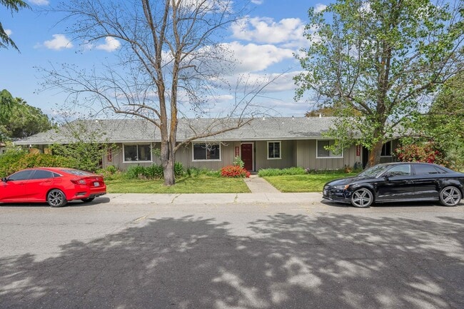 Building Photo - Lovely 2 bed / 2 bath Home in Stonegate
