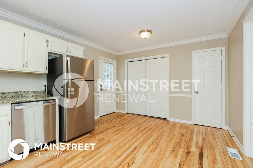 Building Photo - 528 Piccadilly Row