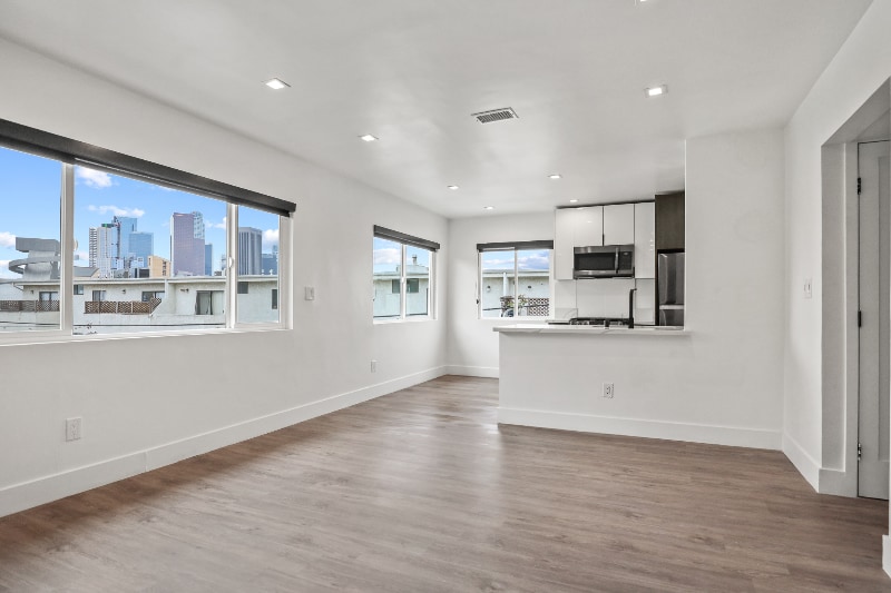 Building Photo - 701 N Hill Pl