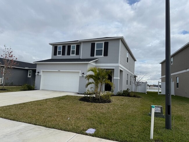 Building Photo - Beautiful 4 bedroom Home