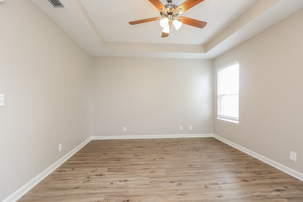 Building Photo - 1195 St Andrews Dr