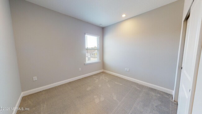 Building Photo - 90 Oak Knoll Ct