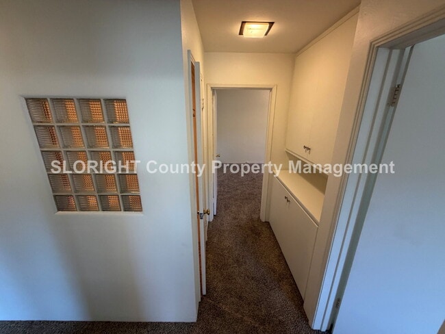 Building Photo - AVAILABLE JUNE - 3 Bed/ 2 Bath SLO Home