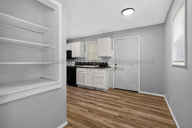 Building Photo - 7534 Blanding Dr