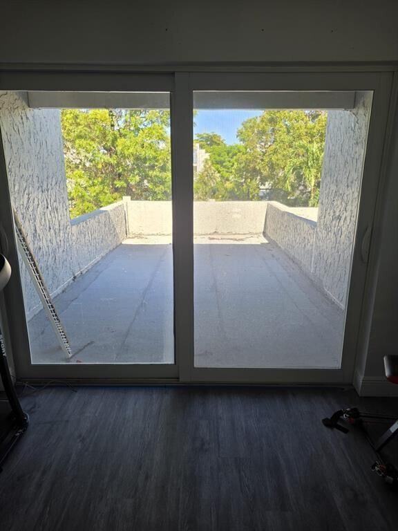 Building Photo - 1833 NW 12th Ave