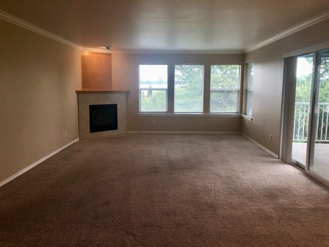 Building Photo - 2 Bedroom, 2 Bathroom Condo with Convenien...