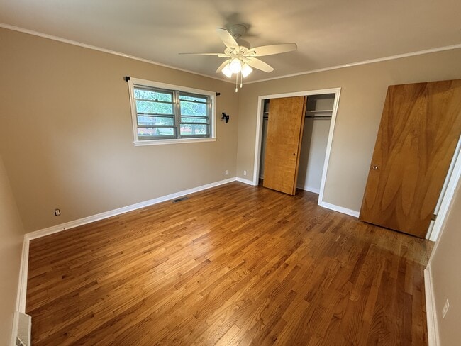 Building Photo - 514 Oliver Dr
